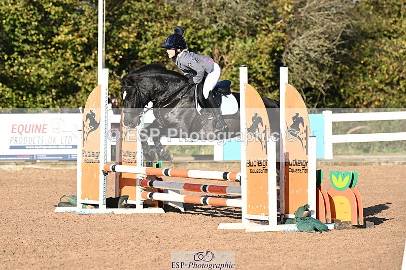 241026A-101208-00071 - SAT Cls 3 Pony Intro 70cm