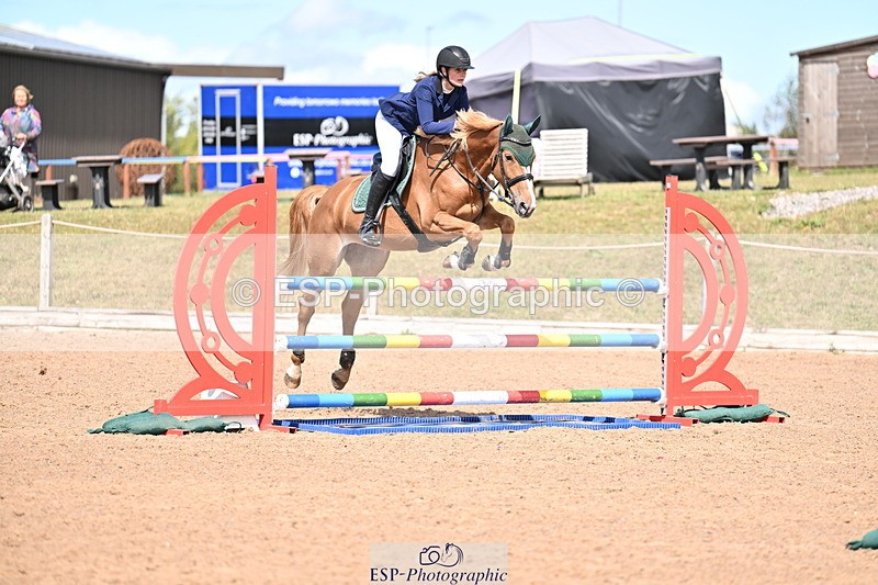 250827B-130224-00462 - Cls 4 Snr Newcomers 1.10m