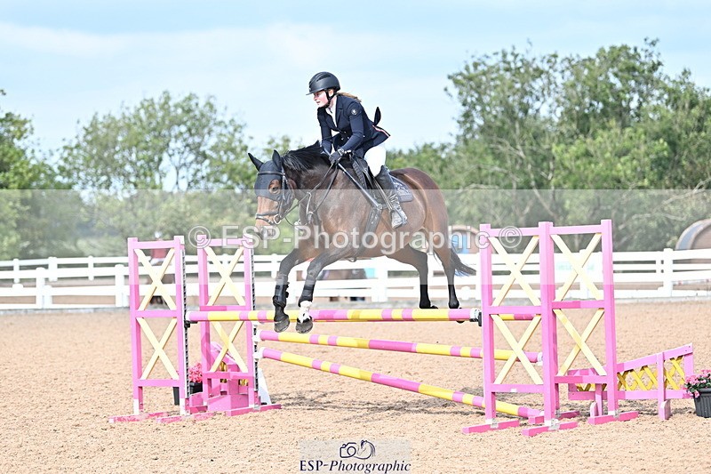 241004A-124115-02003 - Fri 09 95cm Amateur Quals