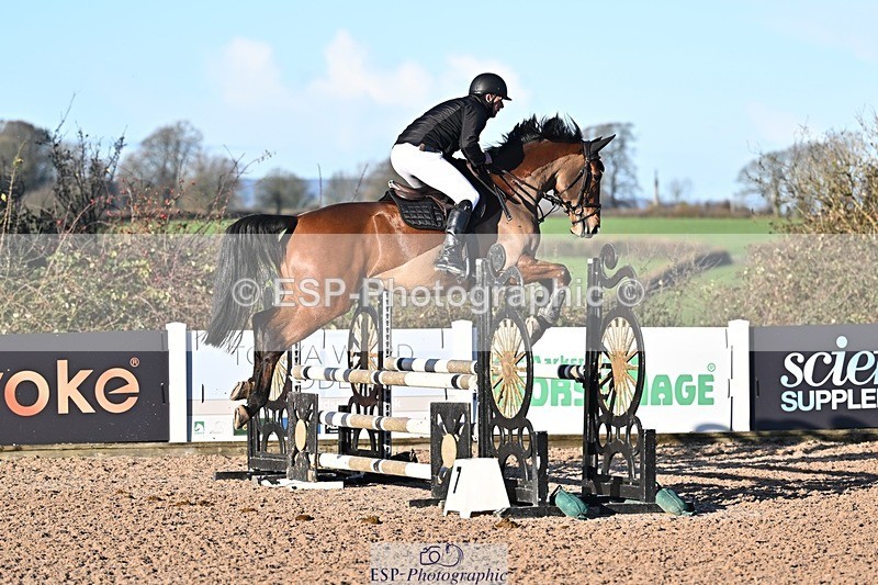 251203-101710-00105 - Cls 1 British Novice and 90cm Open