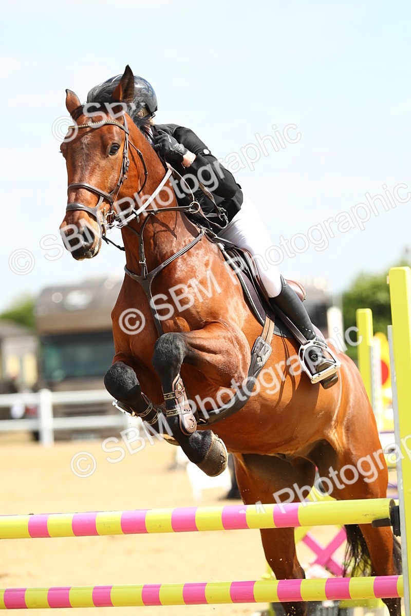 SBM_001241 - Class 4 - Senior Newcomers 1.10m