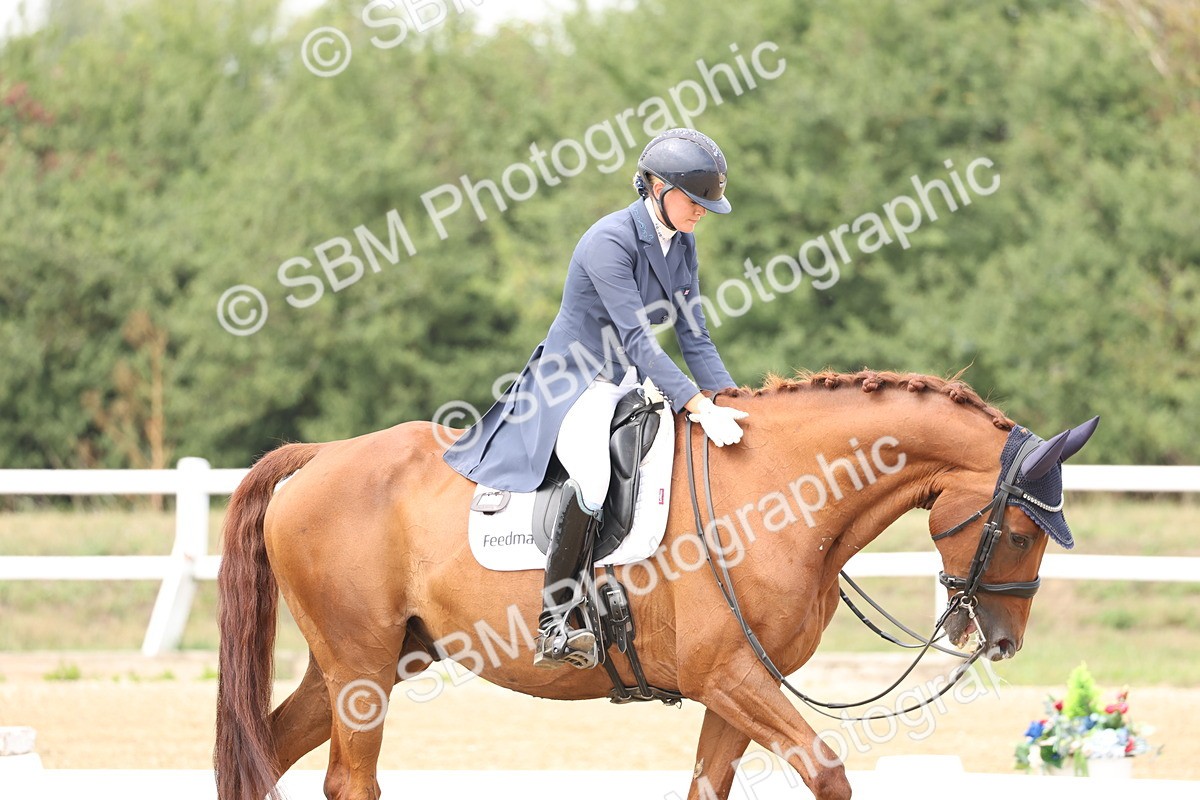 SBM_007543 - Class 9 - FEI INT I - 14.57-15.45