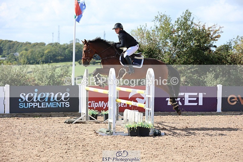 250913-142205-07349 - Cls 25 1.05m Amateur Quali