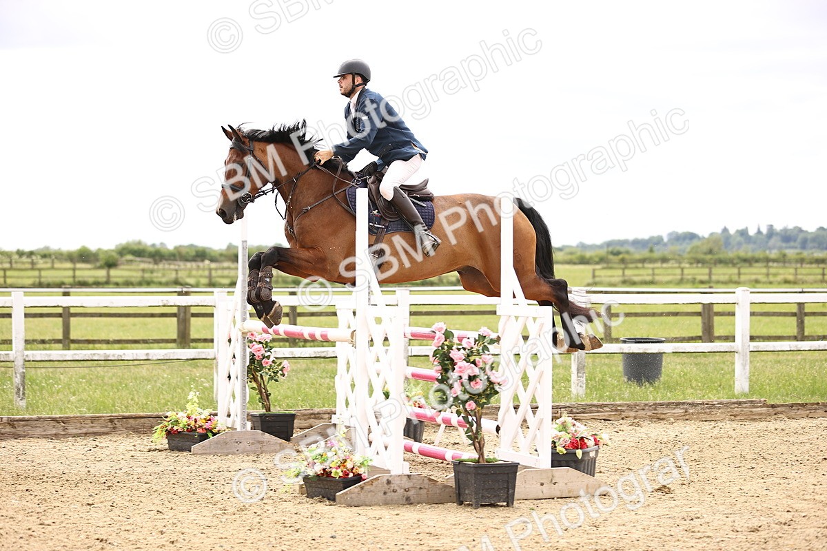 SBM_007666 - Class 19 - Senior Newcomers - 1.10m