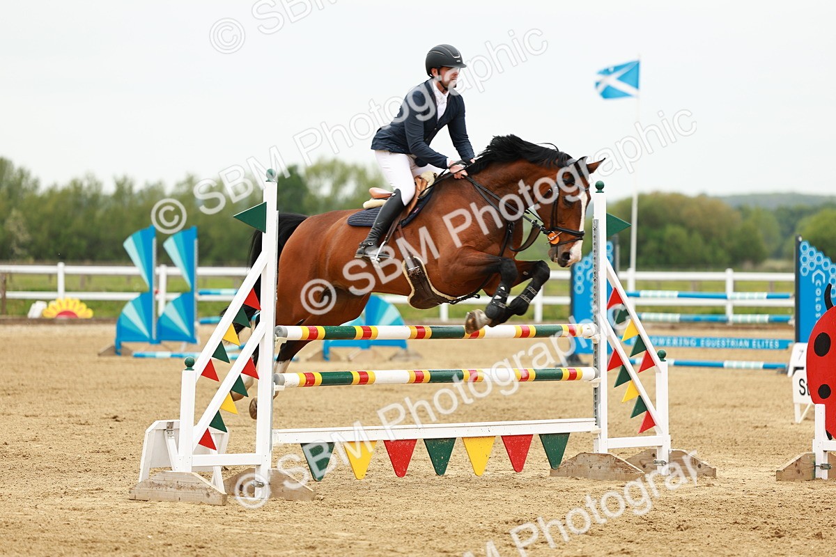 SBM_001039 - Class 4 - Senior Newcomers - 1.10m