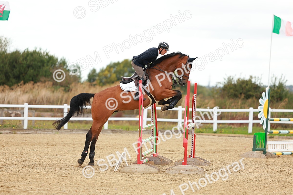 SBM_001432 - Class 4 - Senior Newcomers - 1.10m