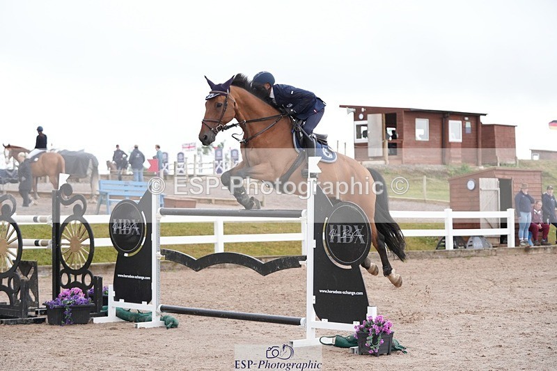 250720-090446-18060 - Cls16, 1 Star Silver Tour Accumulator