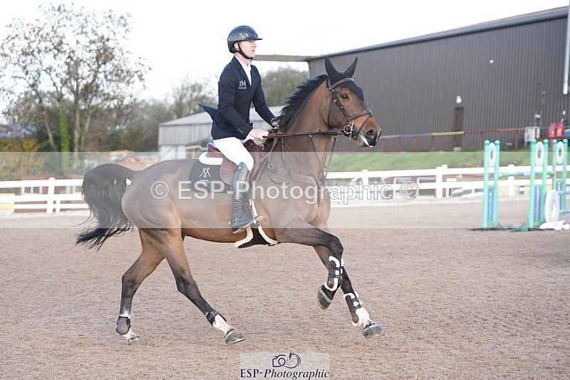 251108-125117-02583 - Cls 13 Foxhunter and 1.20m Open
