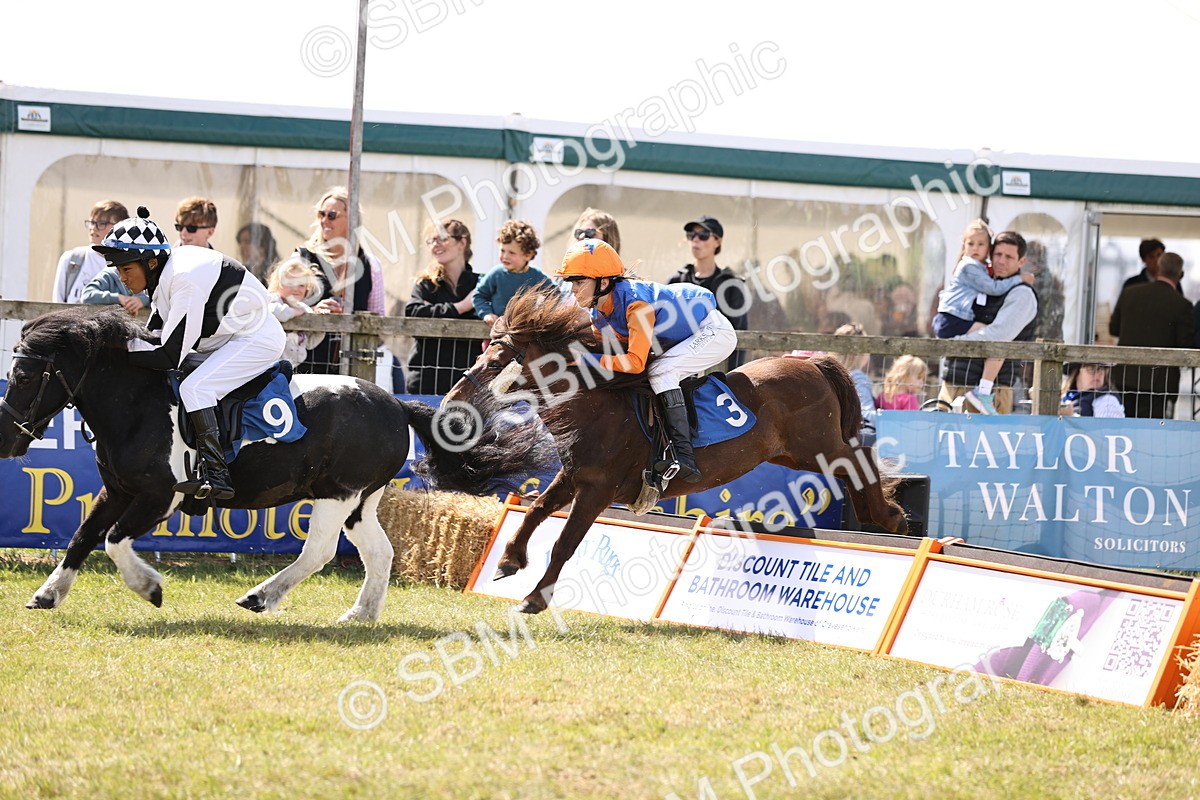 SBM_16721 - Dinky Derby