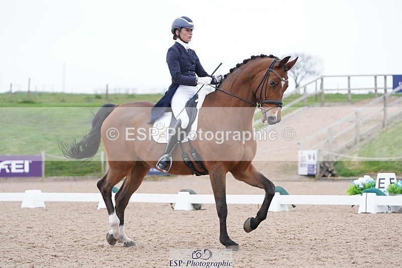 250403-163942-03381 - 005-Sara-Jane.Lanning-Choice