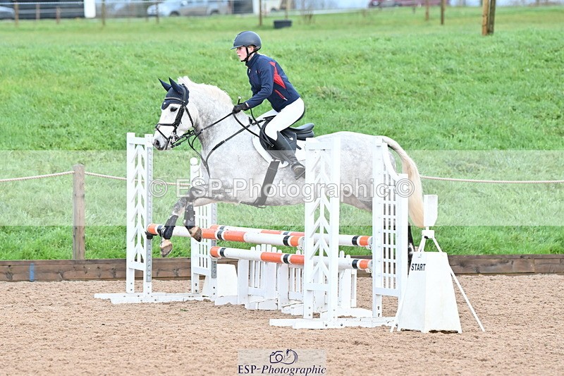 231203A-112409-00811 - Cls 16+17 Club and Schools 80cm