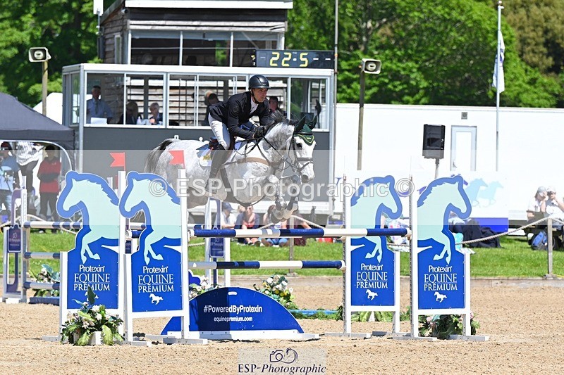 240525-123431-14948 - 404-DEERPAIRC_REVELRY-Max_Warburton