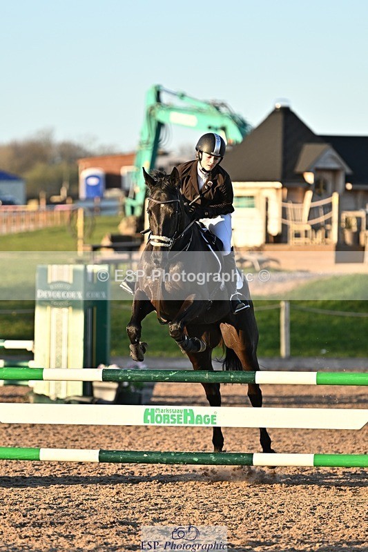 250401-185500-00829 - 90cm Classes