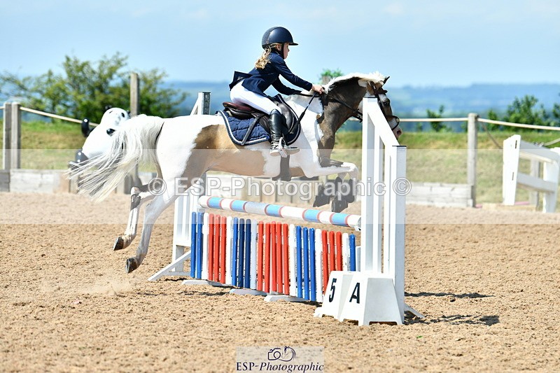 230625A-113300-03782 - Cls 34 Stepping Stones 128 + 138cm