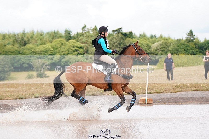 250803A-155554-16740 - O-687-Christina.Wiederkehr-KILLINAS.OISIN