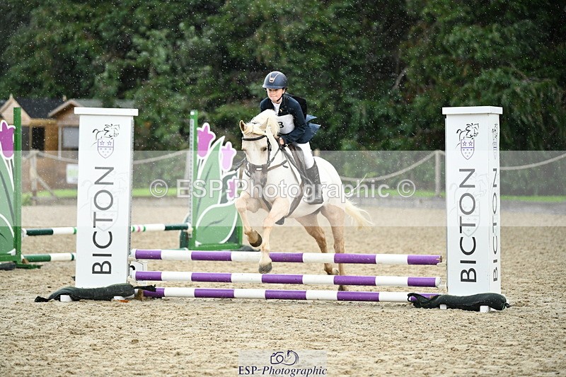 251004A-110846-00545 - Classes 4 & 5 50cm