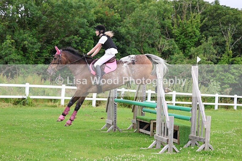 3E7A3695 - Class 6: Hawkins Motors Senior 1.00m Derby