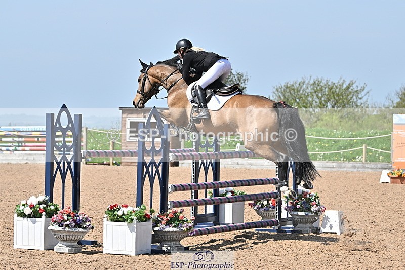 240509A-113833-01245 - Cls 9 Snr 1.20m Open