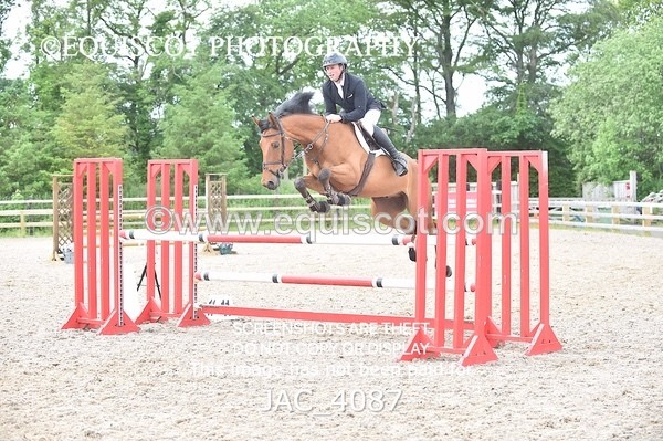 JAC_4087 - CLASS 4 - SAT -Senior Newcomers/ 1.10m Open
