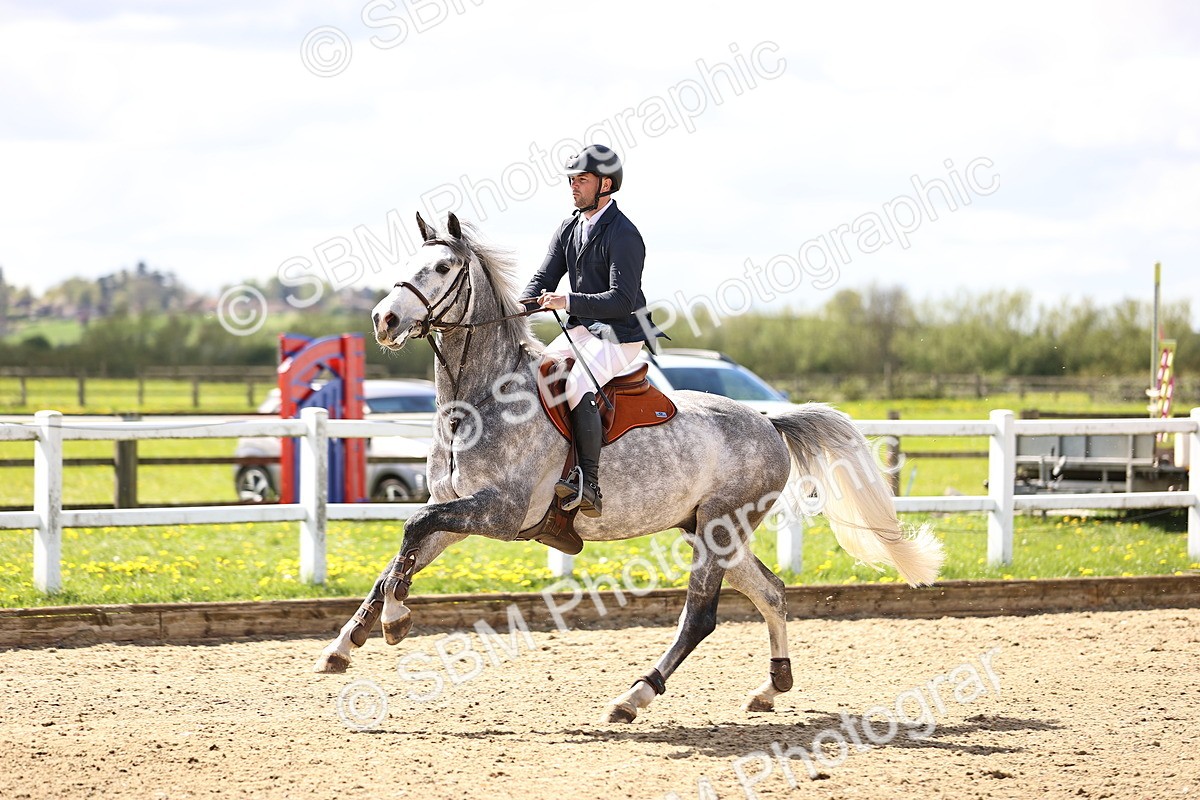 SBM_004172 - Class 17 - Senior Newcomers - 1.10m