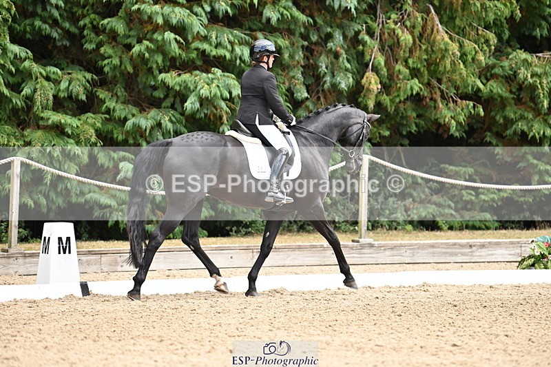 250808A-143025-00916 - 011-Helen.JamesDecadent