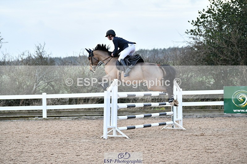 240124A-145724-00908 - Cls 5 Foxhunter & 1.20m Open