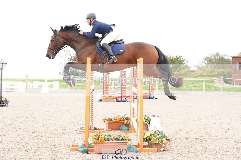 241004A-145940-00862 - Fri 04 Snr Fox & 1.20m Open