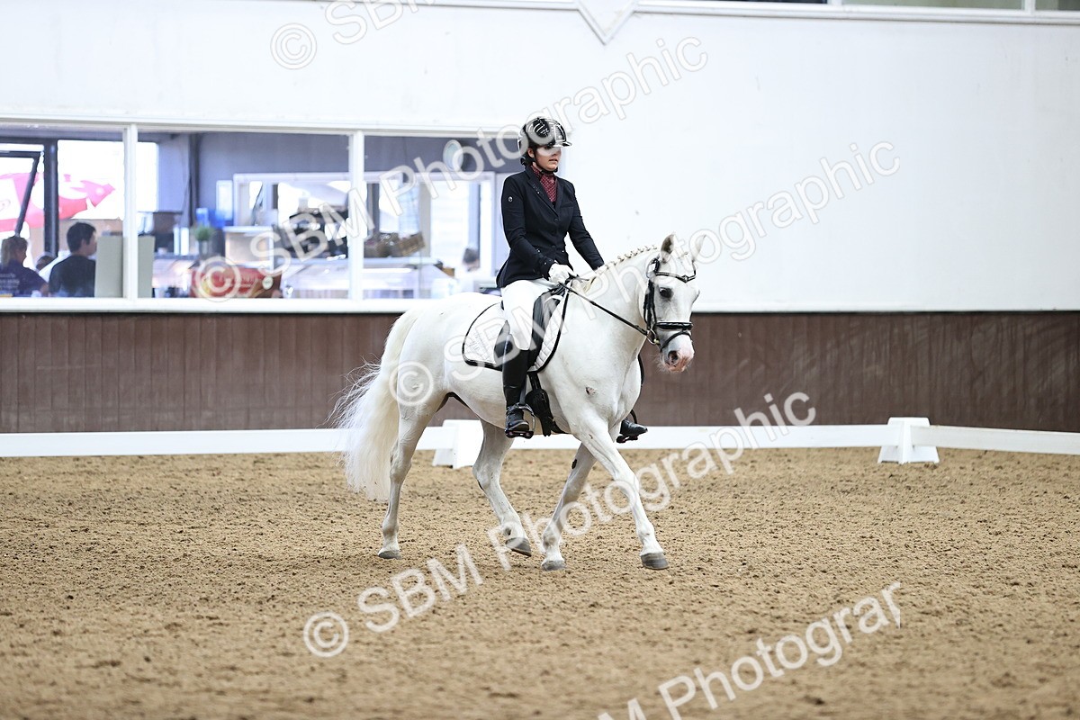 SBM_001998 - Novice 4 - 11.15-13.22