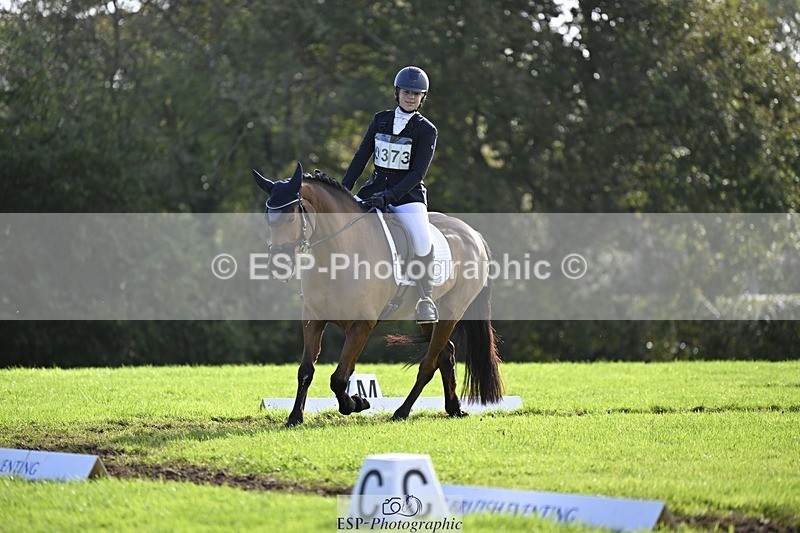 241025-120044-06991 - 373-Isabelle.Thwaite-BEACH.LADY