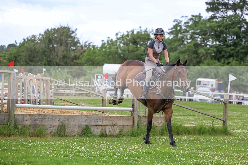3E7A3751 - Class 6: Hawkins Motors Senior 1.00m Derby