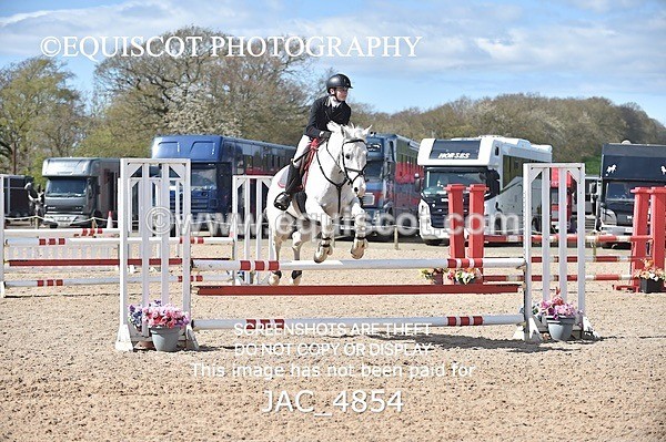 JAC_4854 - CLASS 13 SAT Senior BritiNovice/ 90cm Open