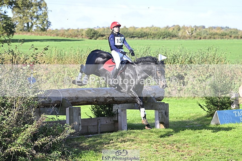 251024A-124301-11241 - B-136-Sophie.Jackson