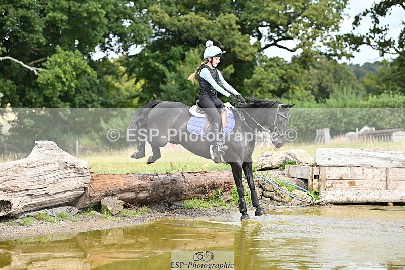 250821B-111455-00226 - Group B - Danielle