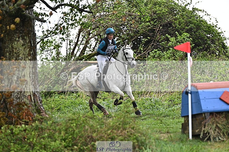 250418-144543-05662 - 221-Lauren.Greaves-EMERALD.LAD.II