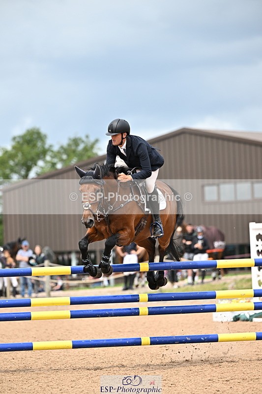 240726A-131807-01383 - Cls 3 Snr Foxhunter