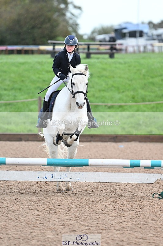 231029A-094117-02480 - 60cm Club and Schools