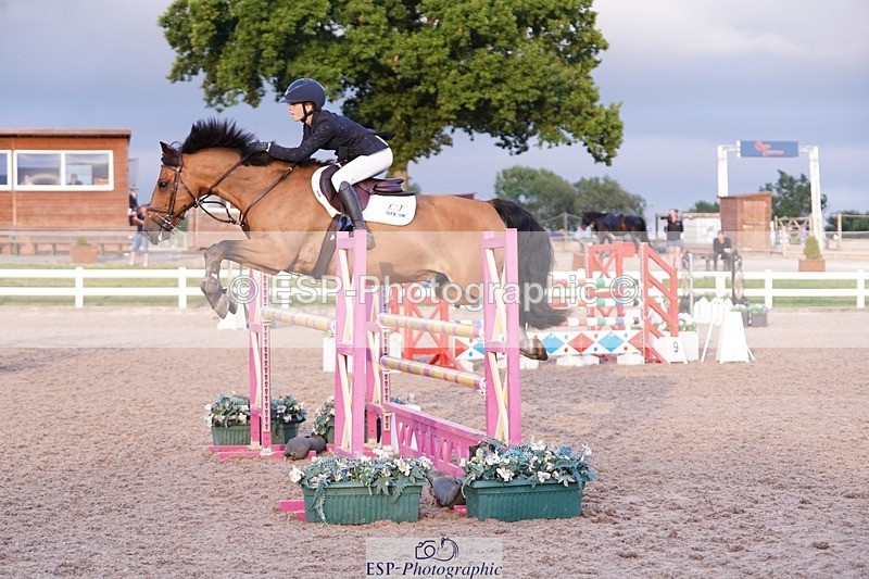 250628-202526-08582 - Cls 26 Pony Foxhunter & 1.10m Open