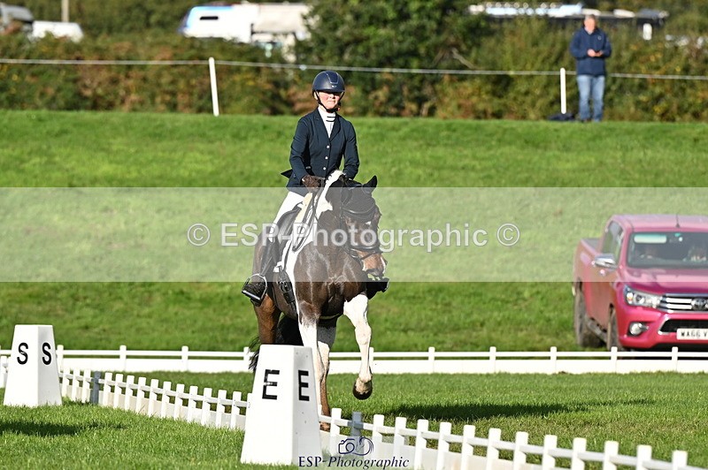 251024A-100756-08235 - G-552-Rachael.Whittaker