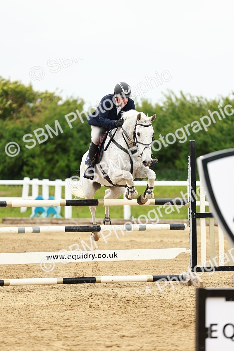 SBM_001125 - Class 5 - Senior Foxhunters - 1.20m