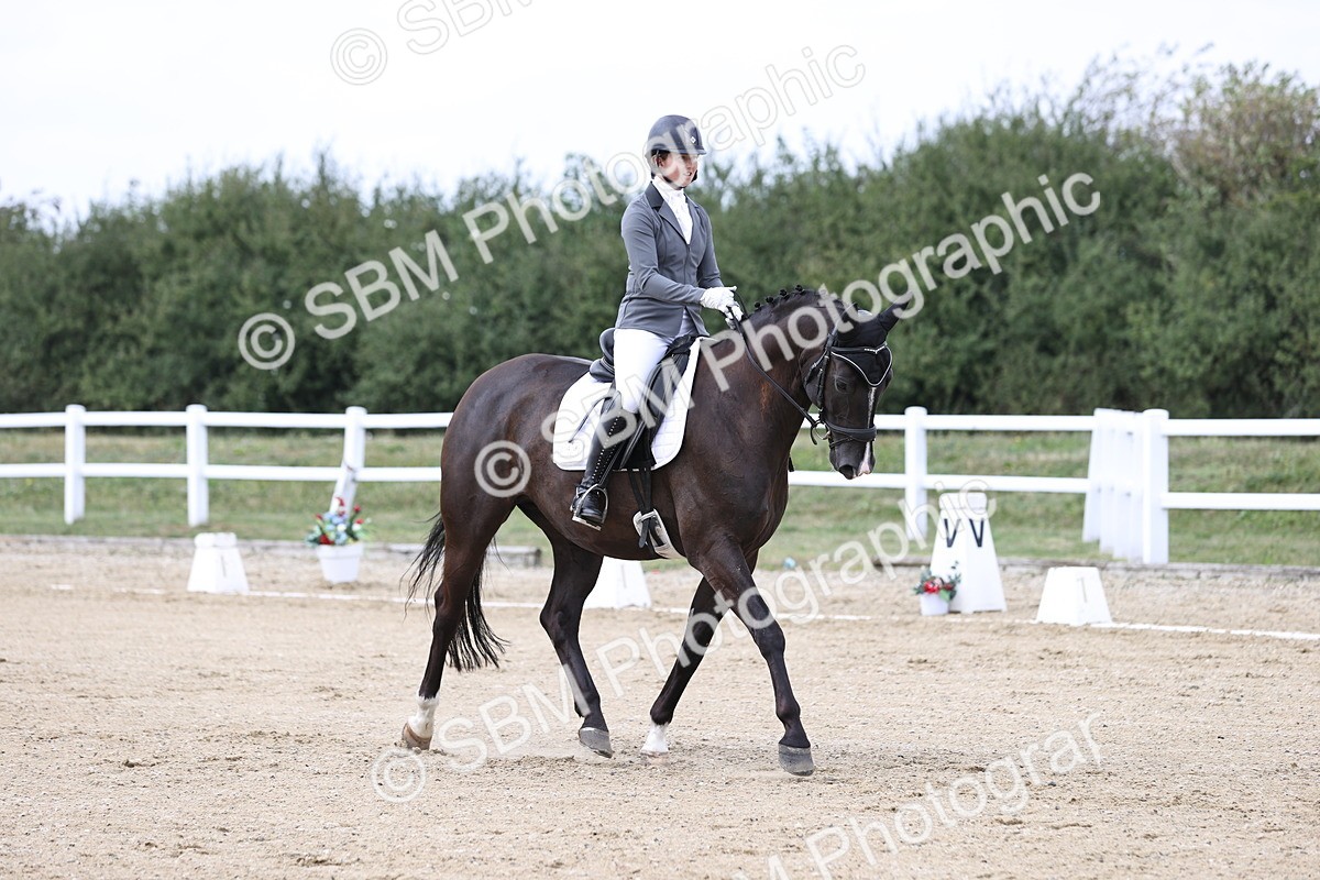 SBM_017533 - Class 14 - Novice 23 - 13.52-14.55