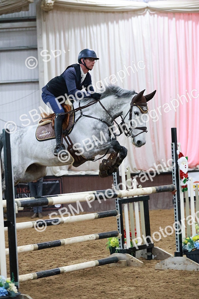 SBM_001377 - Class 5 - Senior Foxhunter 1.20m
