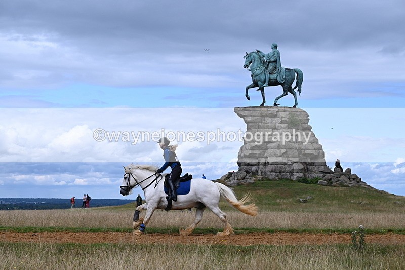 DSC_8754 - Time at Statue 14:33 to 15:10
