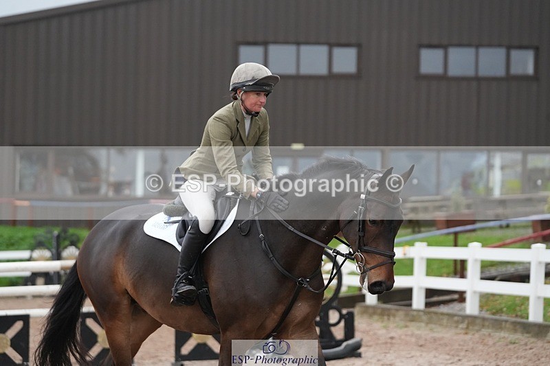 251107-125951-01039 - Cls 6 Foxhunter and 1.20m Open