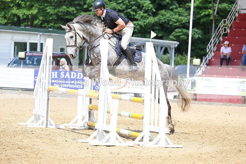 3E7A0428 - Class 10: Senior 95cm open