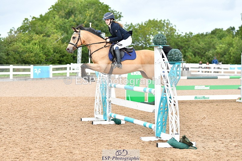 230819A-121239-00476 - Cls 25 Pony Newcomers & 1m Open