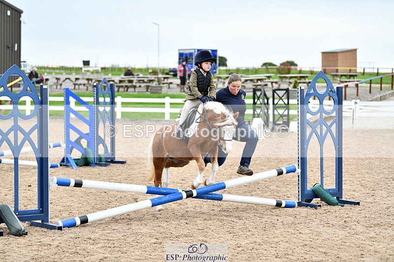 241013B-105348-00493 - Cls 2c 40cm Lead Rein