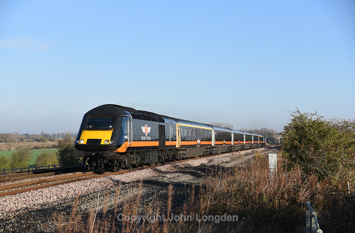 JL - 61117 43465 & 43468 1A61 08:42 Sunderland - Kings Cross, Stockton - Teesside (west to east)
