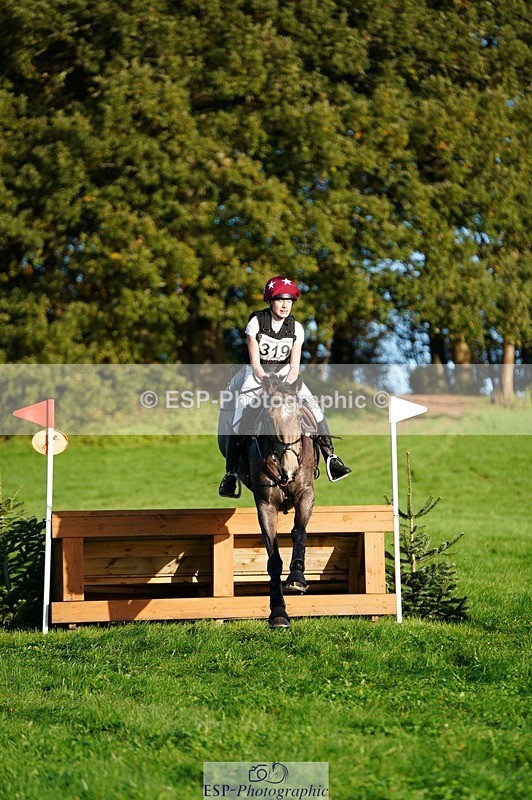 241026-094230-11201 - 319-Neve.Webber-MR.BUZZ