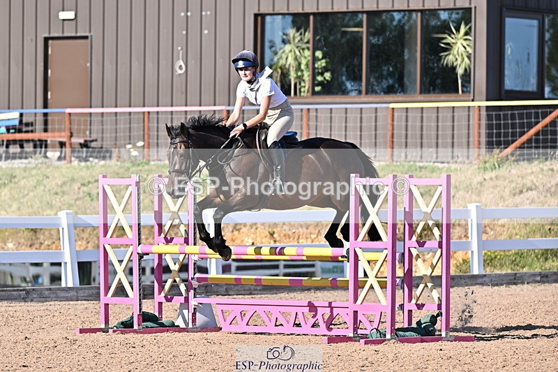 250708A-182758-00533 - 90cm Classes