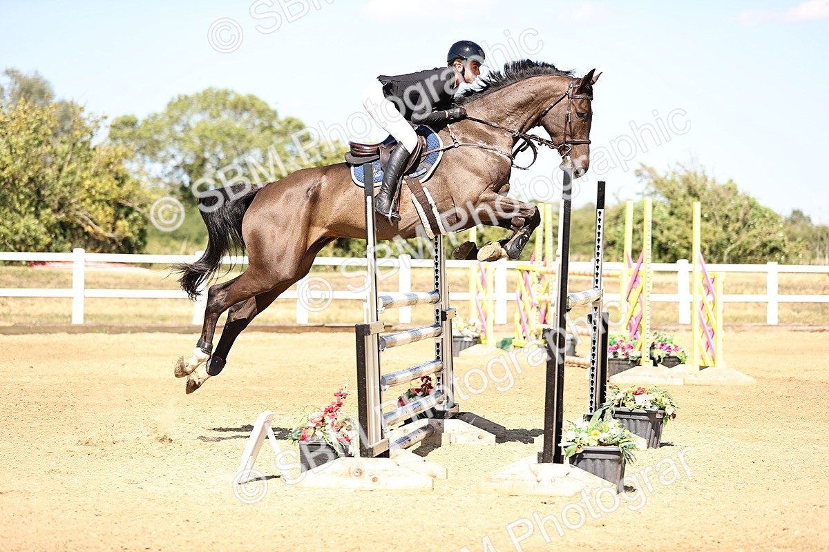 SBM_015490 - Class 16 - Senior foxhunter - 1.20m Open